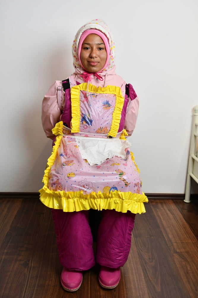 Rubberwhore morona espera a los usuarios musulmanes
 #80938371