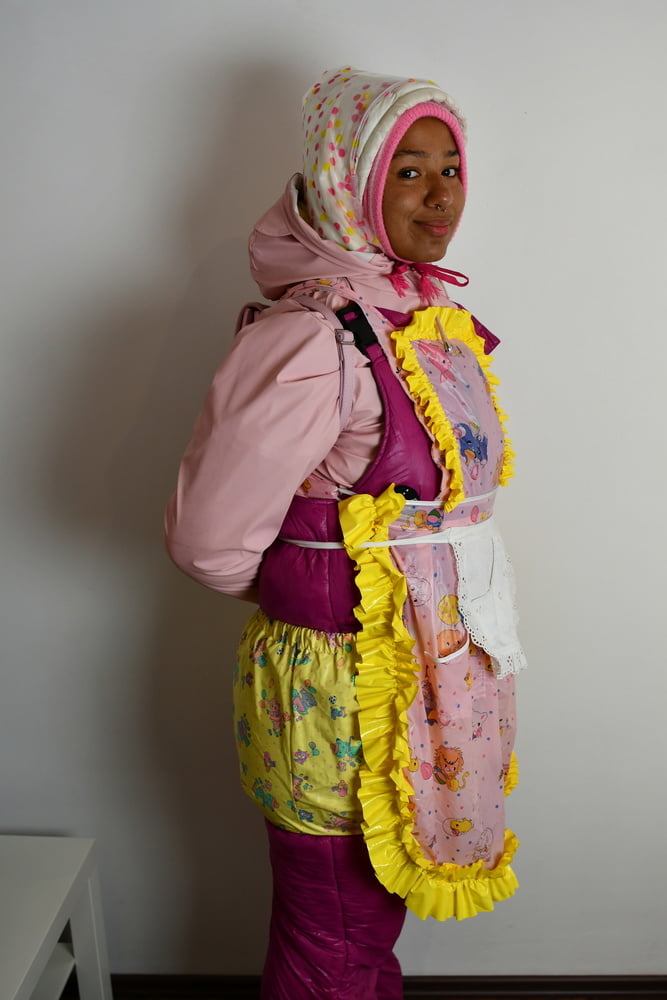 Rubberwhore morona espera a los usuarios musulmanes
 #80938379