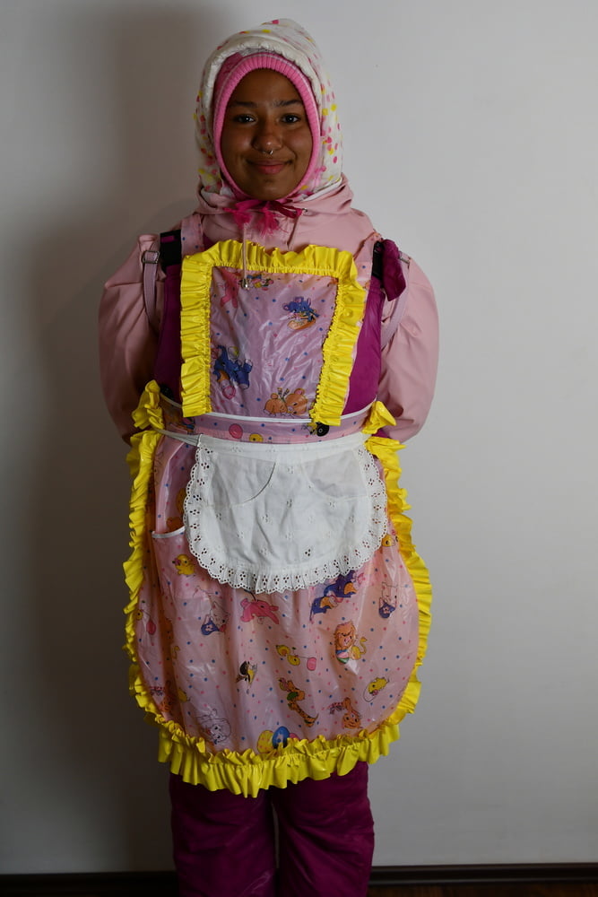 Rubberwhore morona espera a los usuarios musulmanes
 #80938394