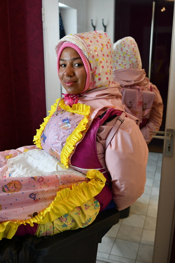 Rubberwhore morona espera a los usuarios musulmanes
 #80938400