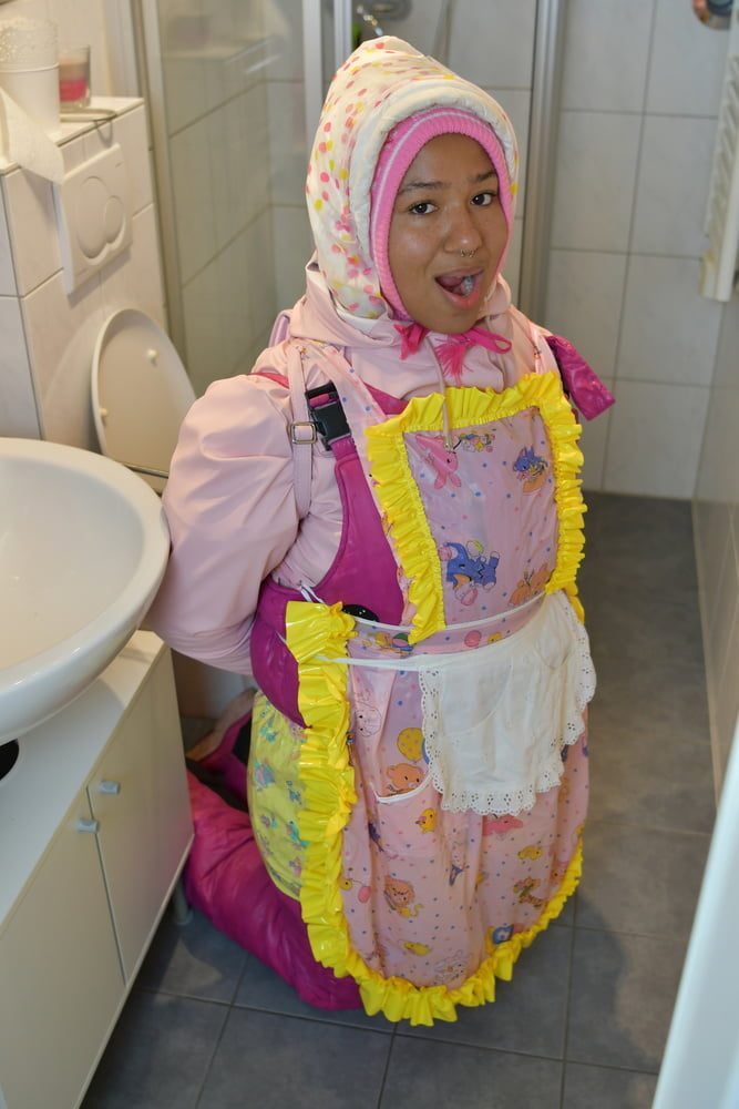 Rubberwhore morona espera a los usuarios musulmanes
 #80938437