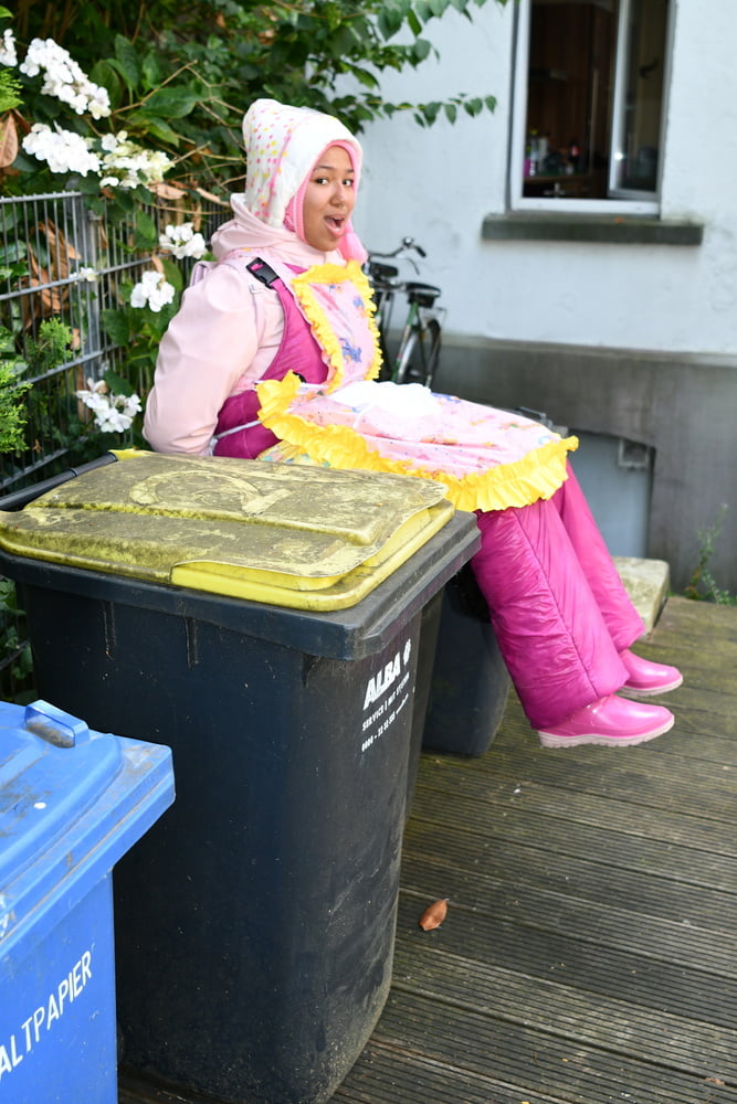 Rubberwhore morona espera a los usuarios musulmanes
 #80938458