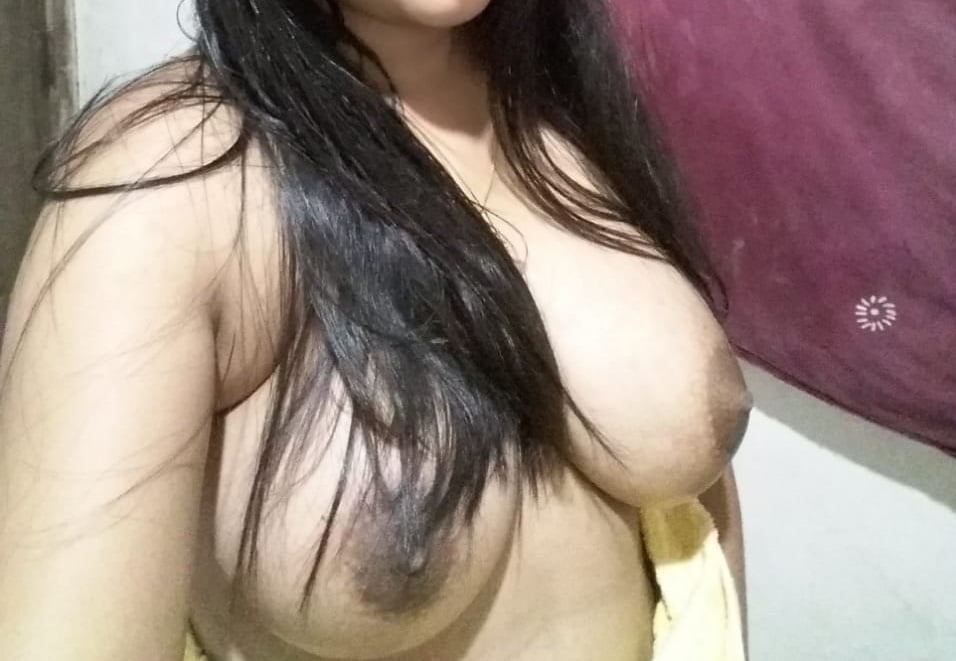 Beautiful Pair of Big Tits Selfie Pictures #87989807