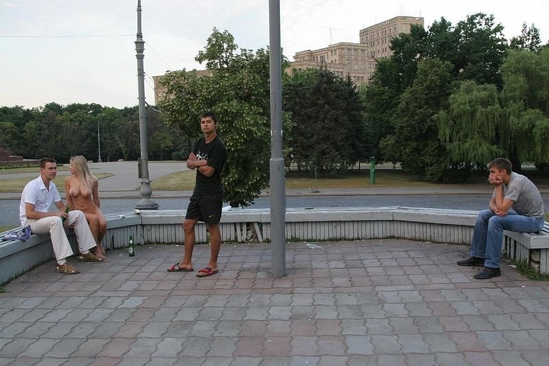 オルガはハルキフの街を裸で歩く
 #91151407