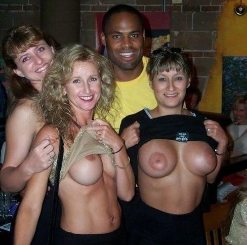 ¡Milfs delicioso!
 #98060663