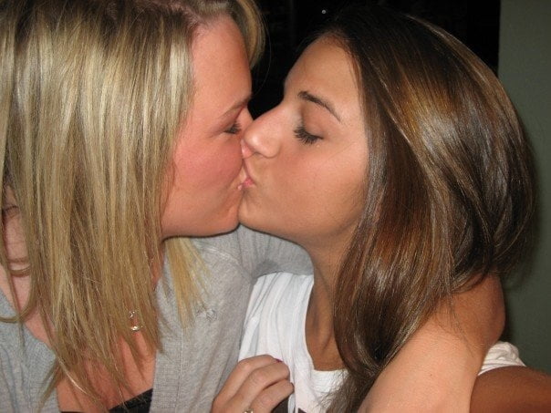 Nice 1528 (girls kissing) #105180389