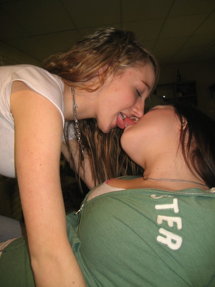 Nice 1528 (girls kissing) #105180416