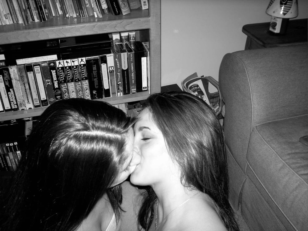 Nice 1528 (girls kissing) #105180503