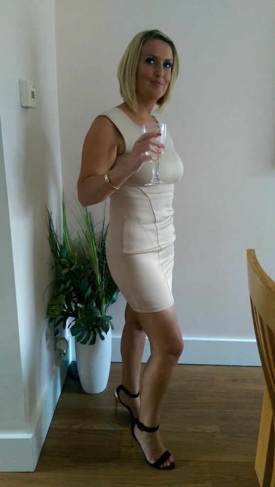 MILFs you&#039;d walk over coals to get to! #98814107