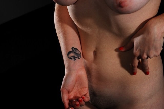 redhead poses #102608471