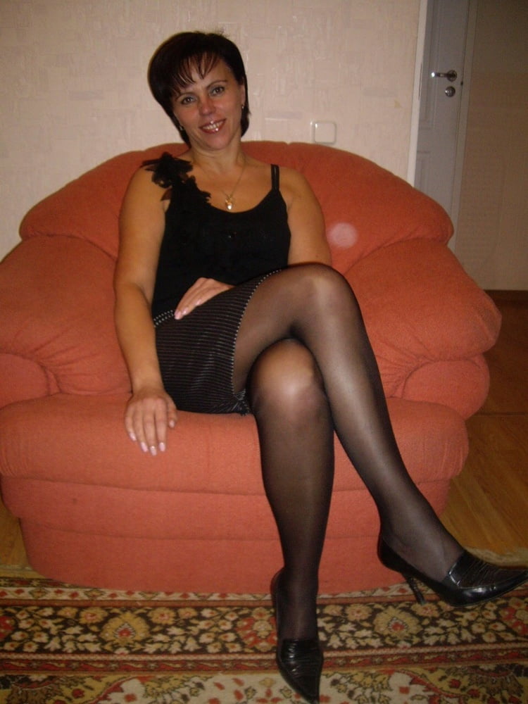 Mommy makes me jerk off every time she wears pantyhose #89405879