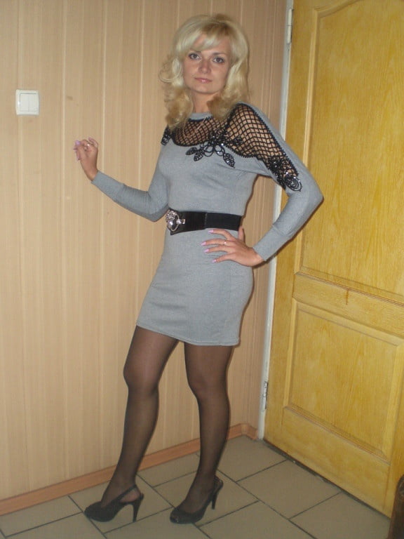 Mommy makes me jerk off every time she wears pantyhose #89405907