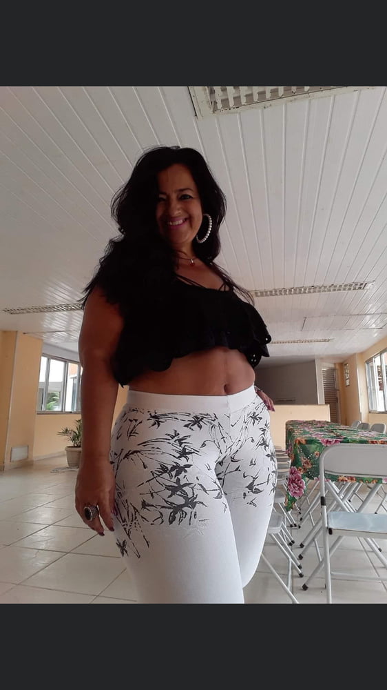 Coroa elaine rodada na net
 #93791152