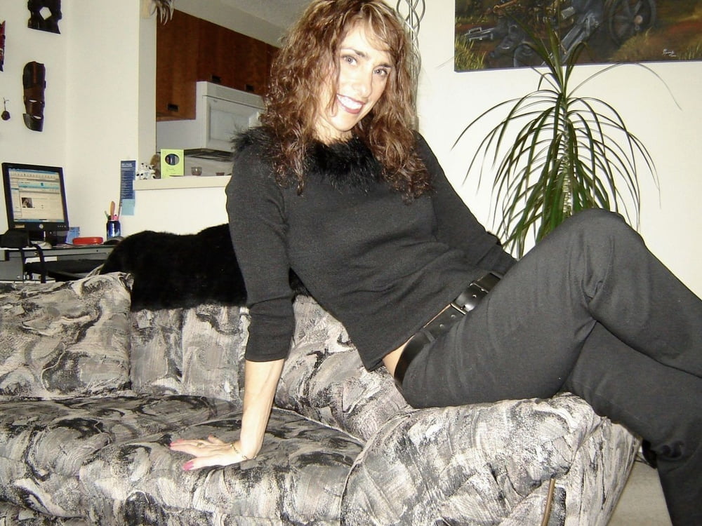 Impresionante coño peludo en forma milf forrado de bronceado perfecto en todos los ángulos
 #95356288