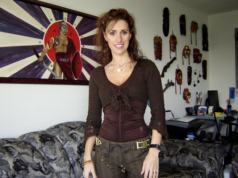 Impresionante coño peludo en forma milf forrado de bronceado perfecto en todos los ángulos
 #95356298