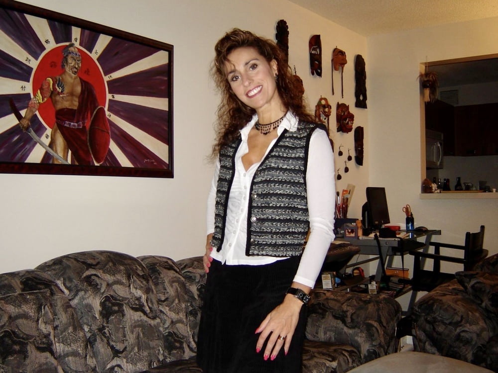 Impresionante coño peludo en forma milf forrado de bronceado perfecto en todos los ángulos
 #95356328