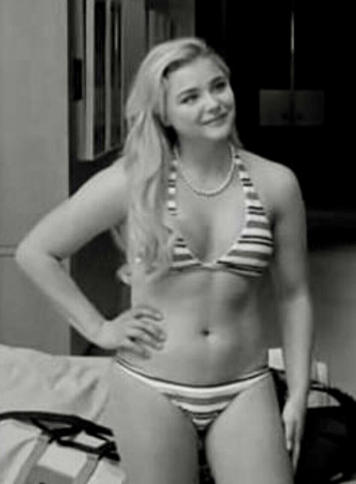 Chloe Grace Moretz nude #107948570