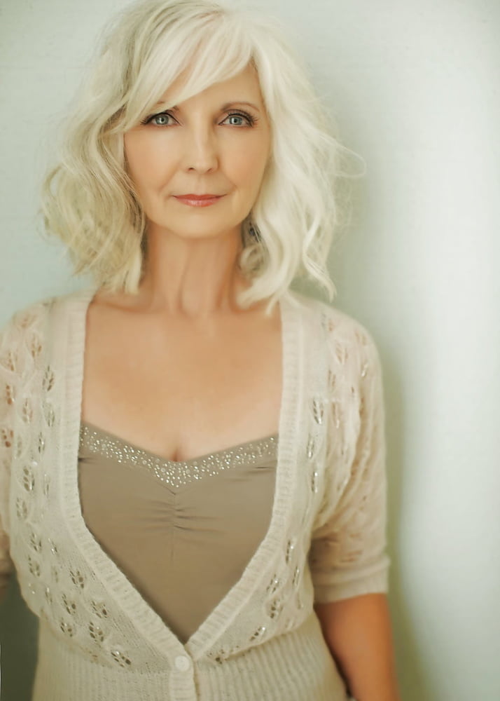 Putas mayores
 #95947916