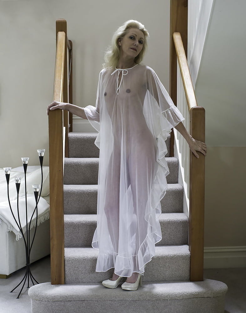 Putas mayores
 #95948148