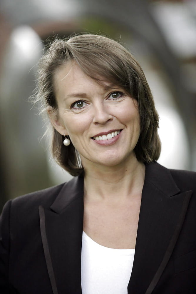 Putas mayores
 #95948317