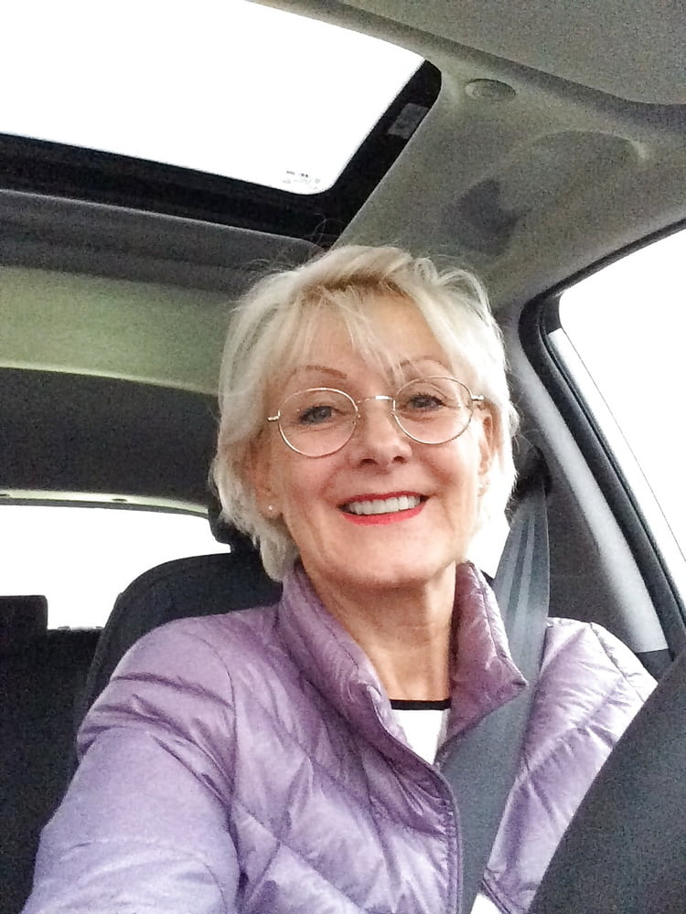 Putas mayores
 #95948595