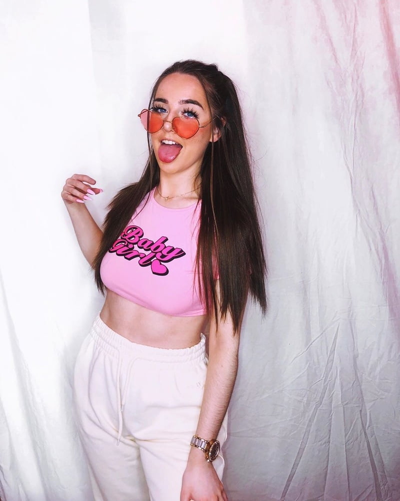 Tongues out 2020 - vol 14
 #87428357