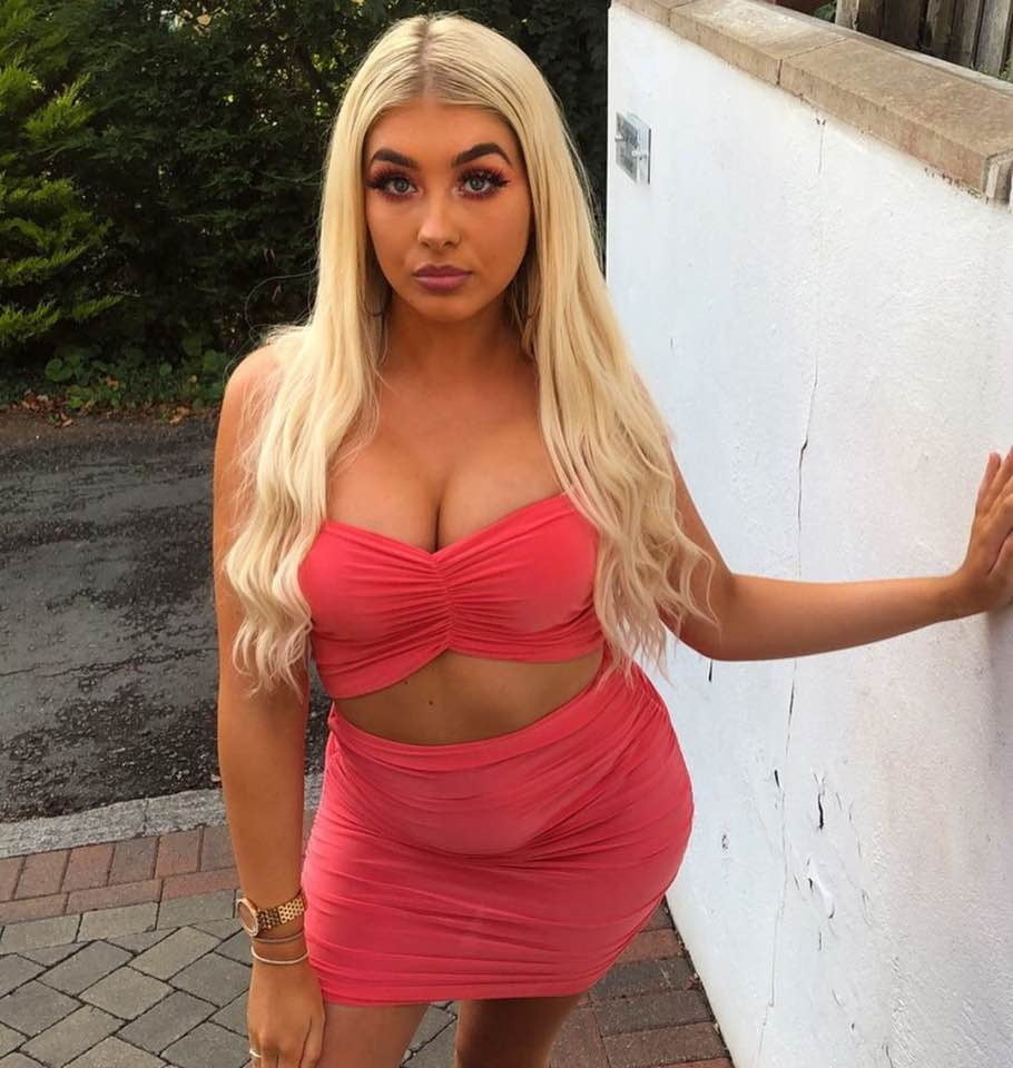 Heißes Babe 21
 #106360962