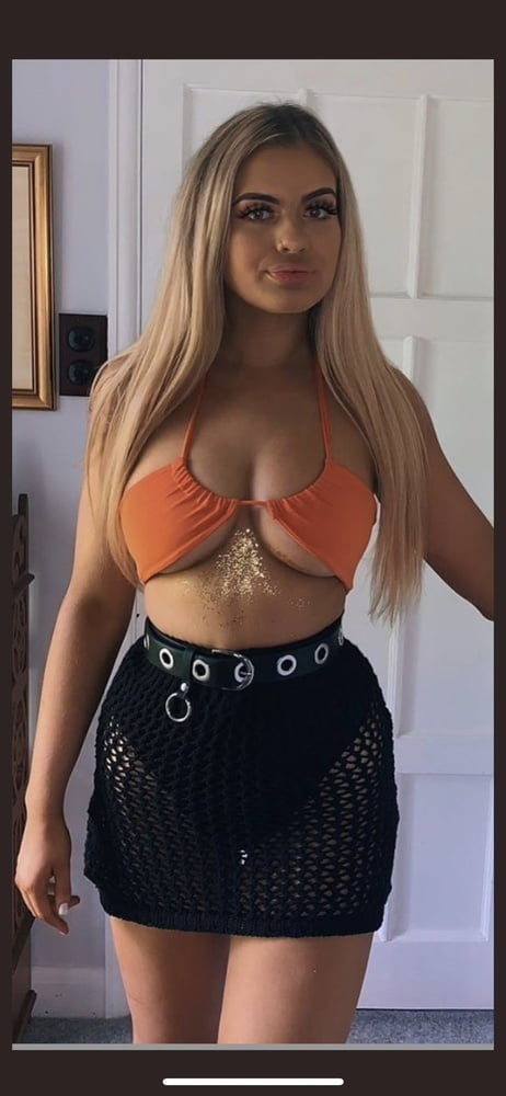 Heißes Babe 21
 #106360968