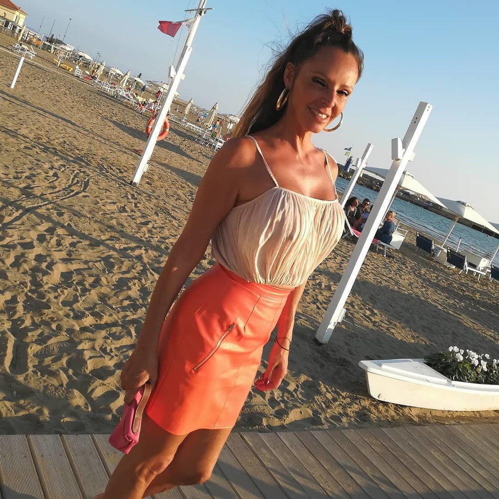 Heißes Babe 21
 #106361000