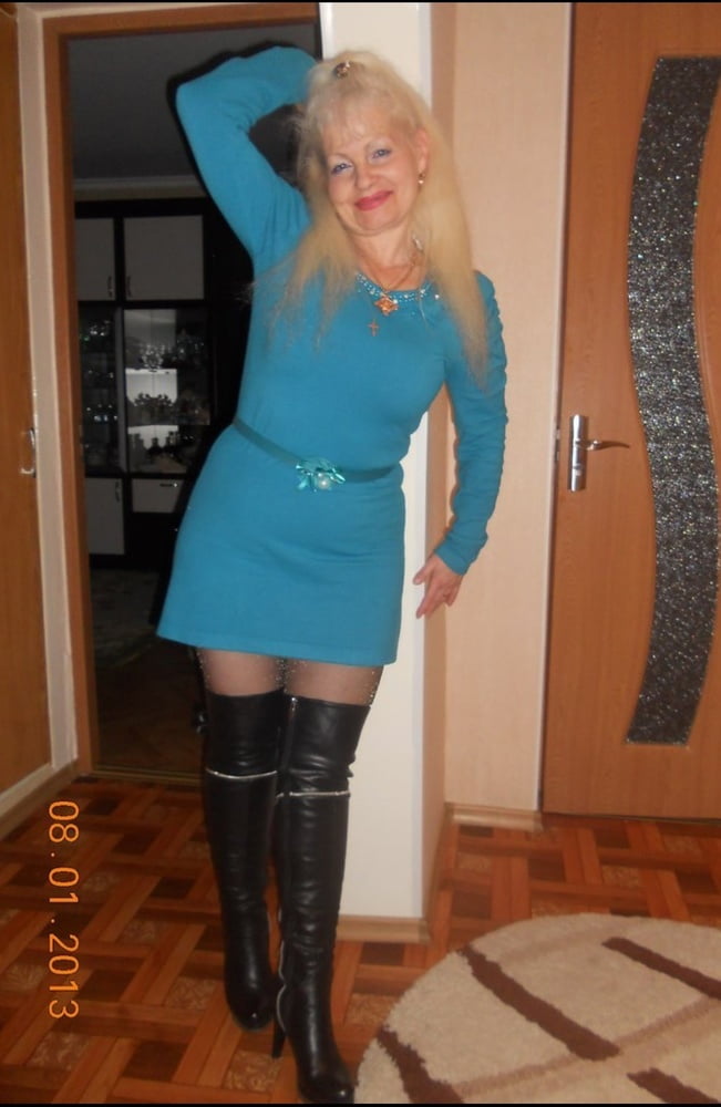 Milfs & gilfs con botas no.1
 #105286181