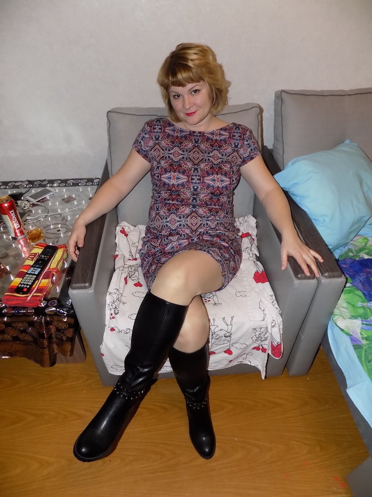 Milfs & gilfs con botas no.1
 #105286282