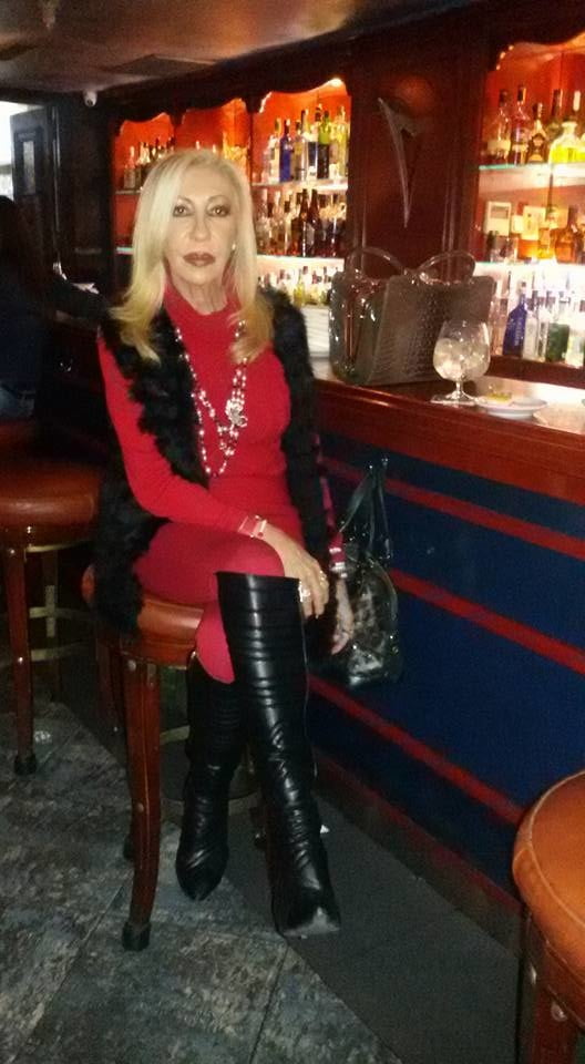 Milfs & gilfs con botas no.1
 #105286287