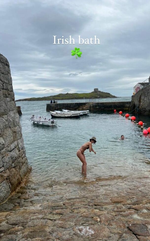 Shelley Hennig desnuda #108438673