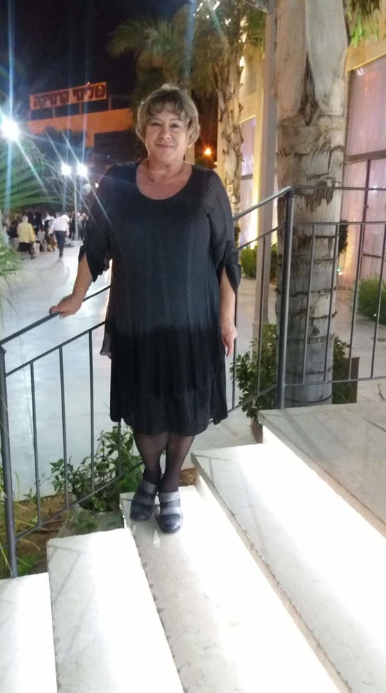 Milfs with calves from social networks #105792021