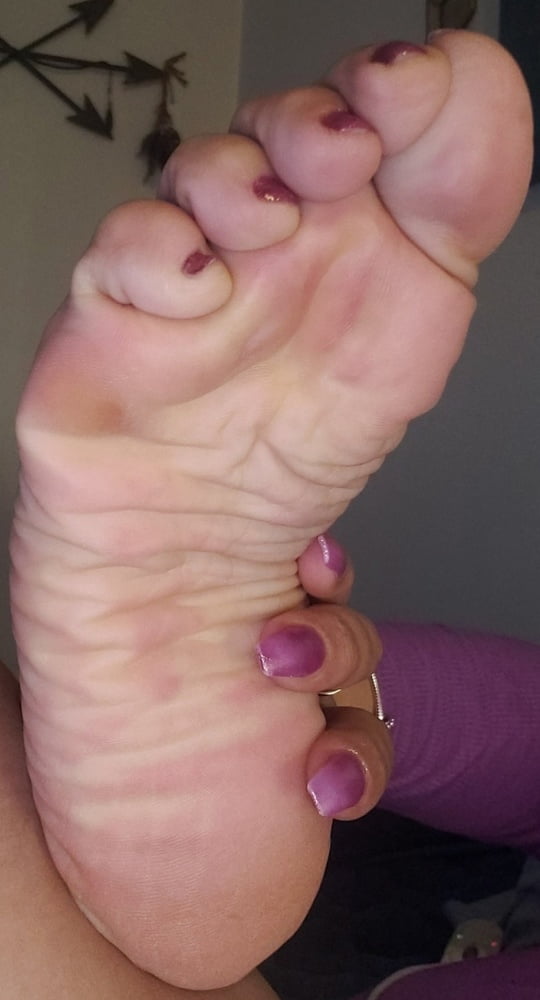 Arab wife wrinkled soles #93594581