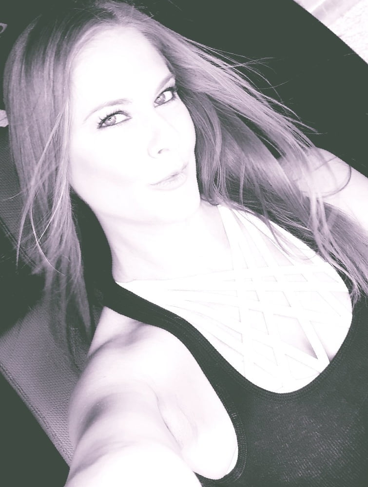 Mujeres que encuentro hermosas vol. 3
 #92932045