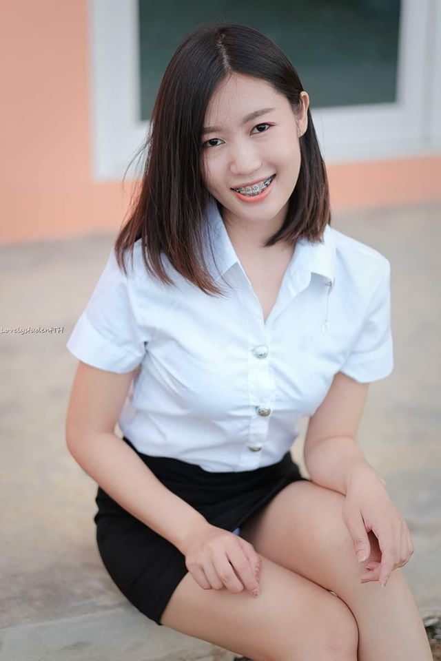 Cr : fb gallery lovely thai students - a
 #92104118