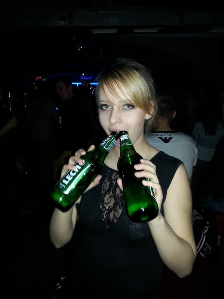 Putas expuestas #98
 #89135147