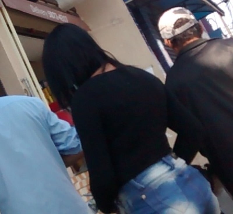 Moreninha gostosa de shorts jeeans
 #90849082