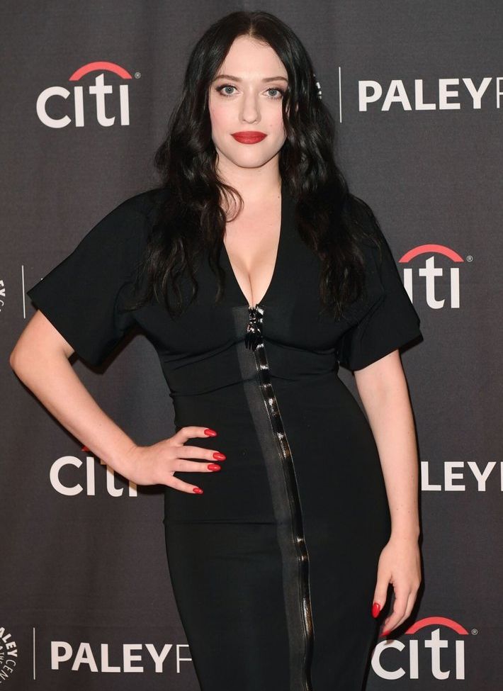Kat Dennings desnuda #107909258
