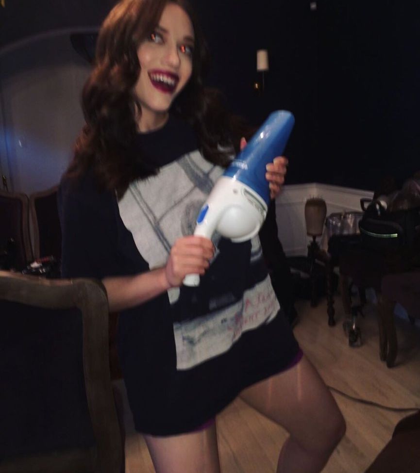 Kat Dennings desnuda #107909309