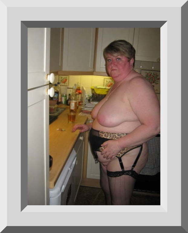 Expose web whore Moira #103702171