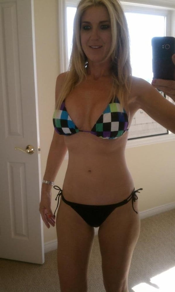 Milfs in Bikinis 2 #93757363