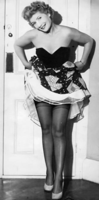 Vintage Stockings 75 #94104577