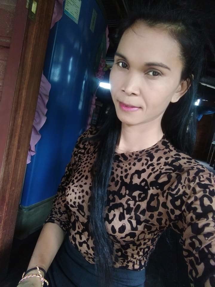 Ibu muda tetek besar #80989089