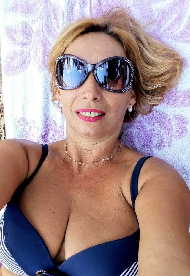 Splendide e busty signore mature 7
 #98575370