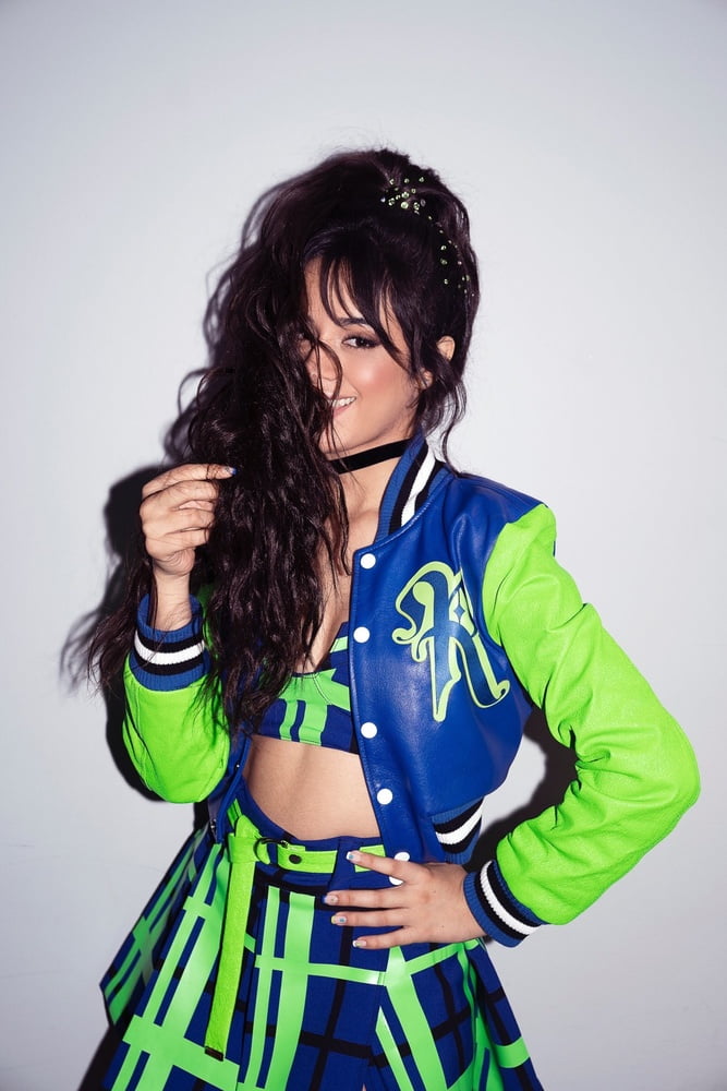 Camila Cabello hot ass
 #106152235