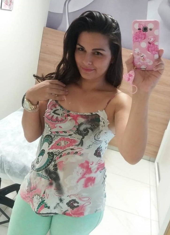 Puta safada #81055389