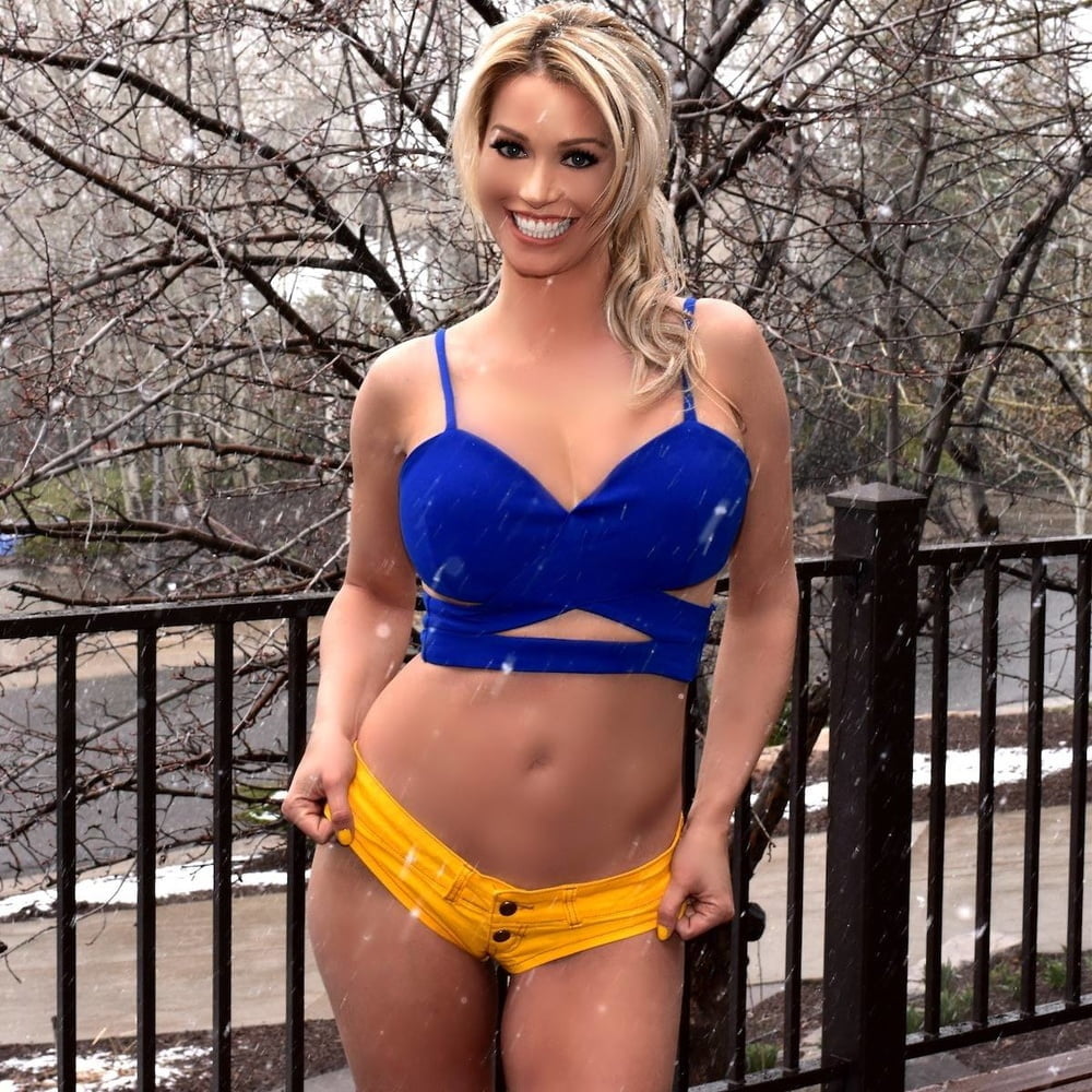 Amazing Babe - Elle Johnson #101769146