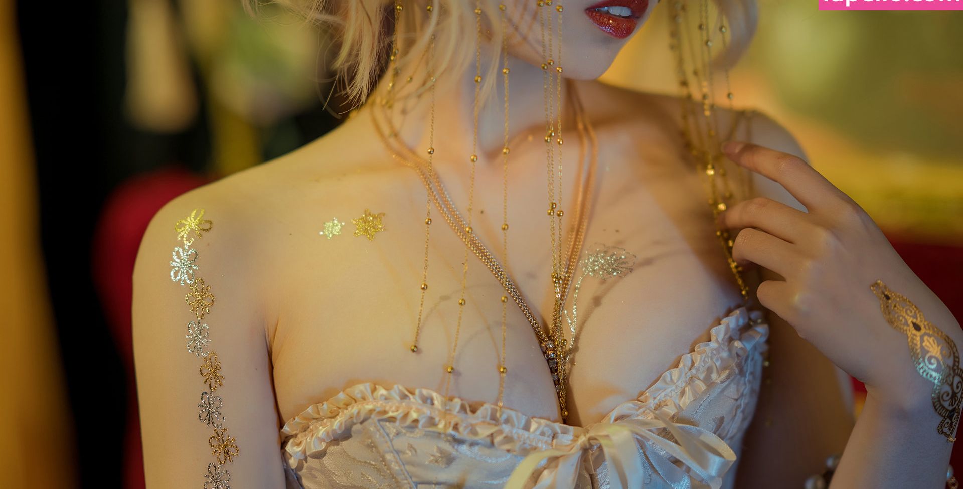 Qiyuemiaozi desnuda #108786495